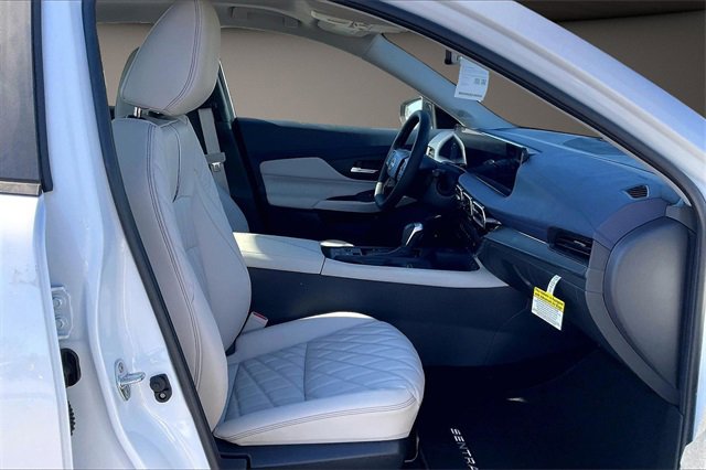 New 2026 Nissan Sentra SL w/ Floor Mat Package image 11