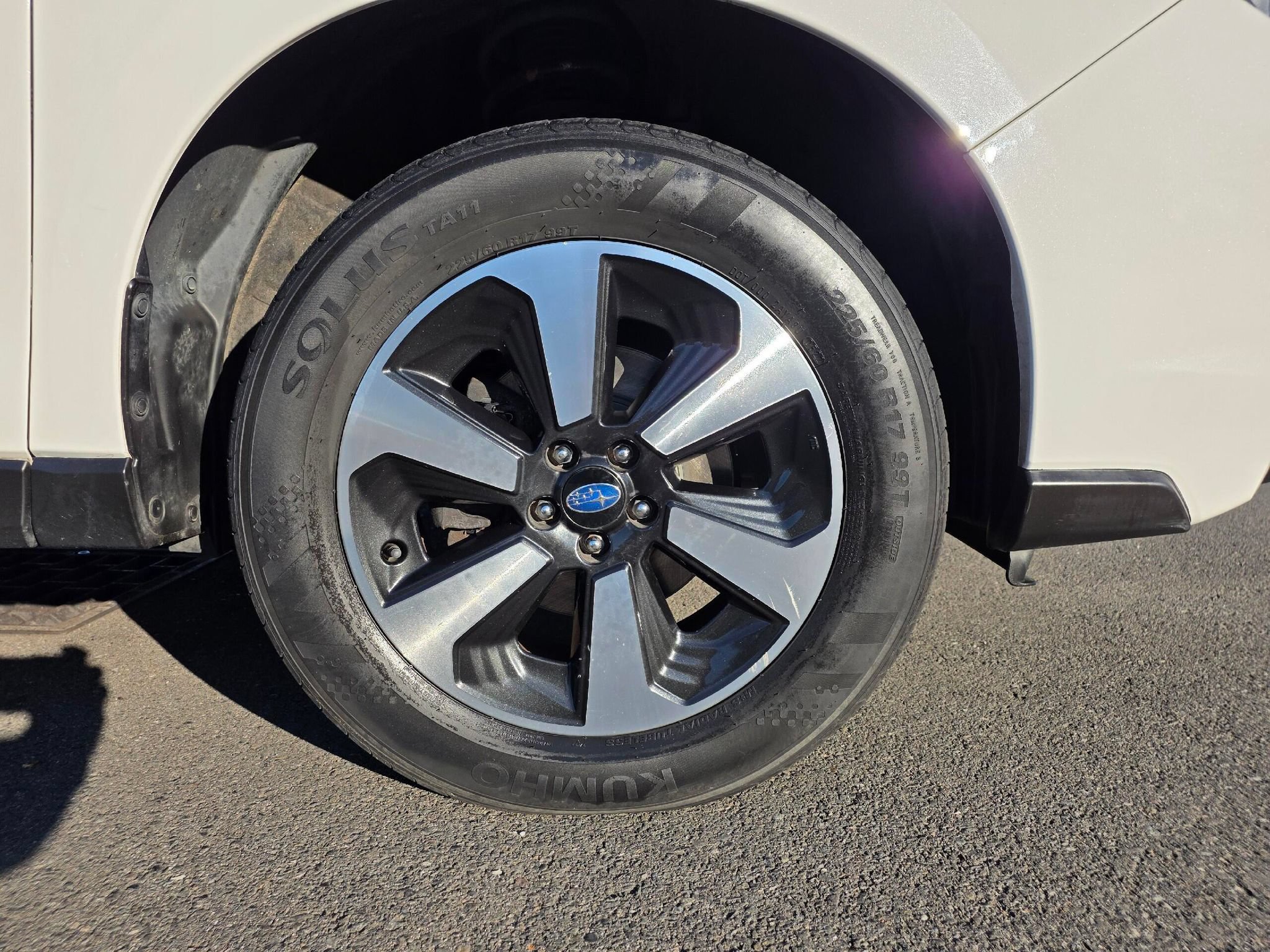 Used 2018 Subaru Forester 2.5i Premium AWD/4WD image 11