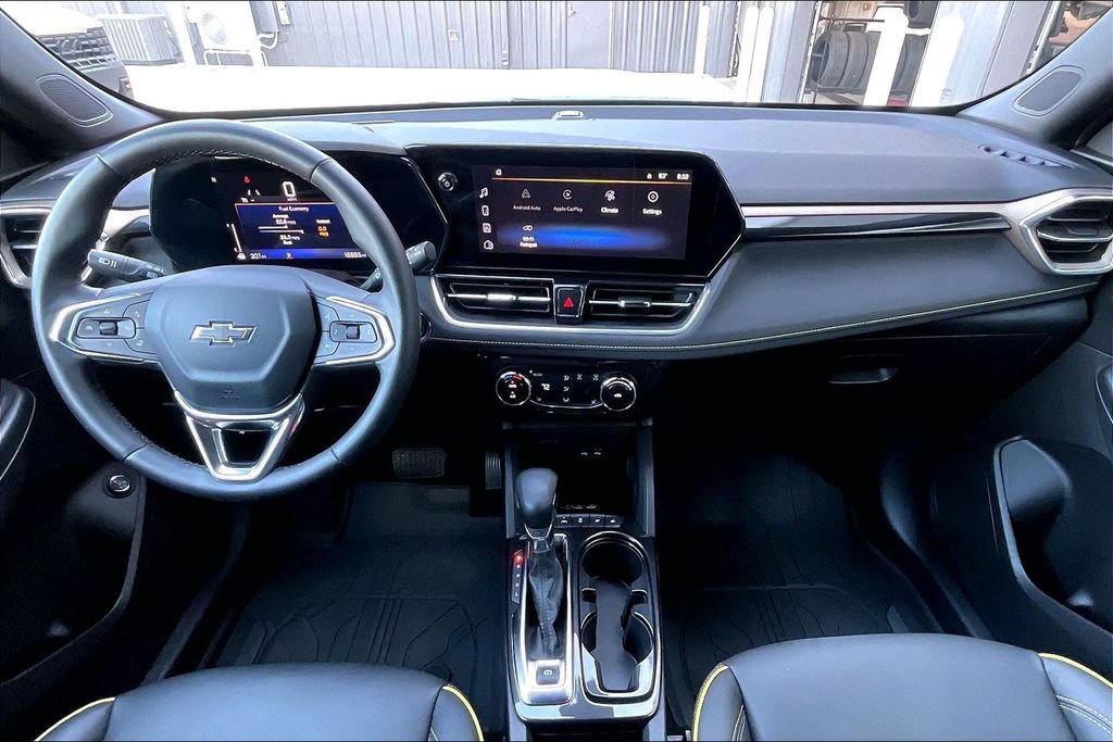 Used 2025 Chevrolet TrailBlazer ACTIV w/ Convenience Package FWD image 15