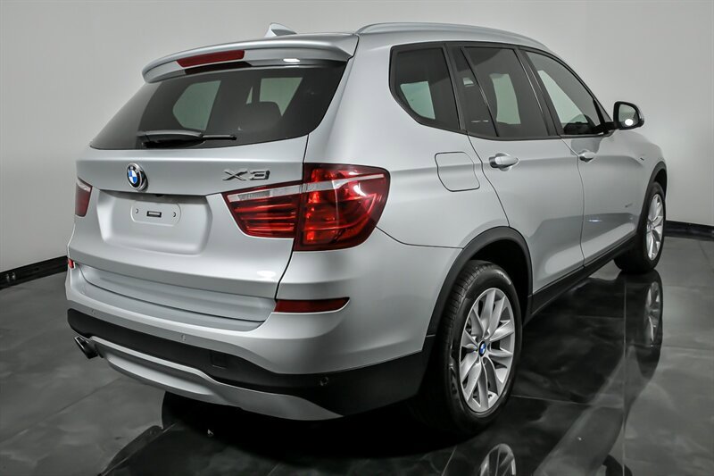 Used 2017 BMW X3 xDrive28i AWD/4WD image 9