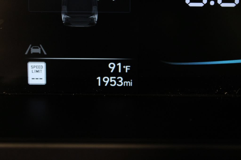 Certified 2026 Hyundai Elantra Sport FWD image 28