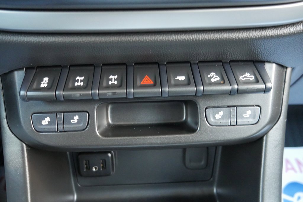 Used 2022 Chevrolet Colorado ZR2 w/ ZR2 Dusk Special Edition image 18