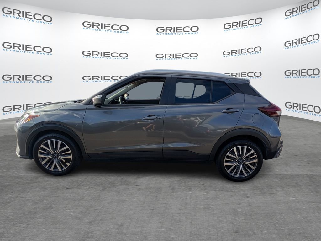 Used 2023 Nissan Kicks SV image 4