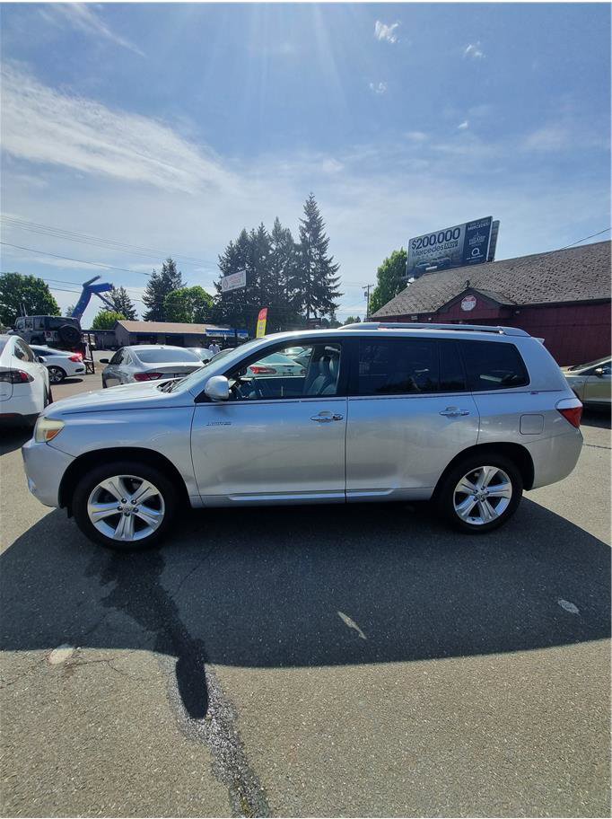 Used 2009 Toyota Highlander Limited AWD/4WD image 2
