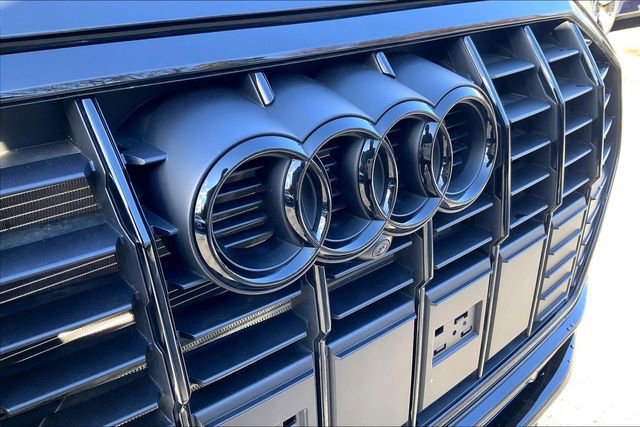 Used 2025 Audi Q3 2.0T Premium Plus w/ Premium Plus Package image 30