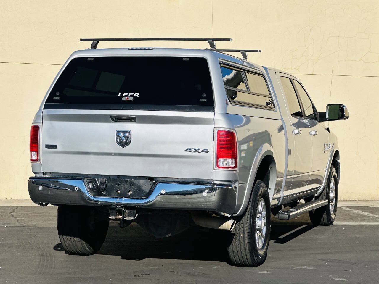 Used 2016 RAM 3500 Laramie w/ Convenience Group AWD/4WD image 10