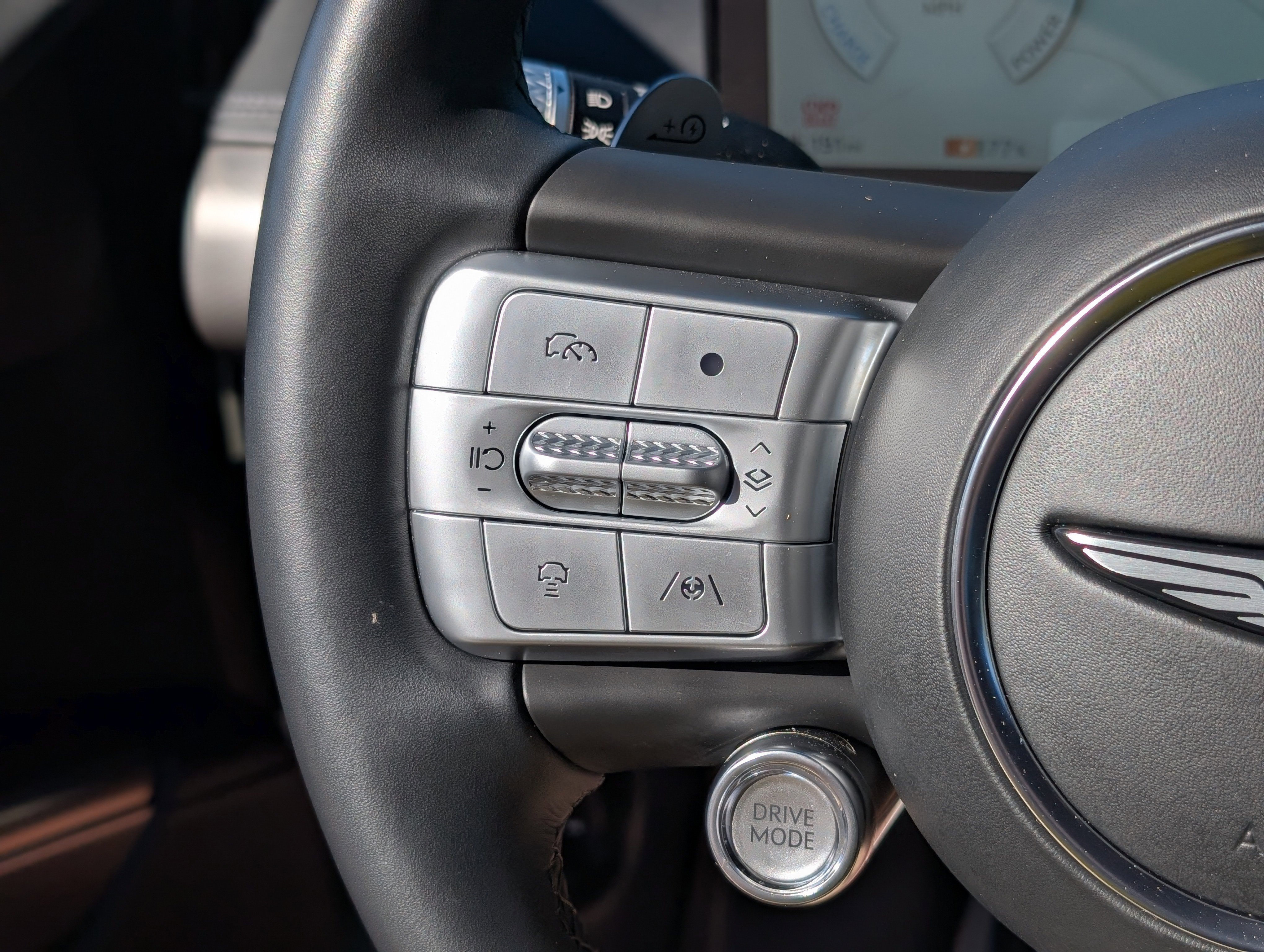 Used 2023 Genesis GV60 Performance image 24