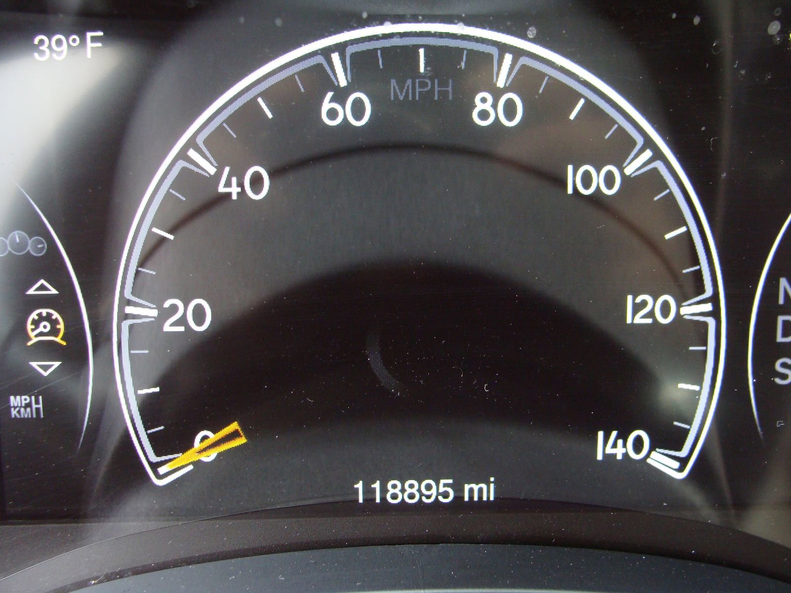 Used 2015 Jeep Grand Cherokee Limited w/ Luxury Group II image 14