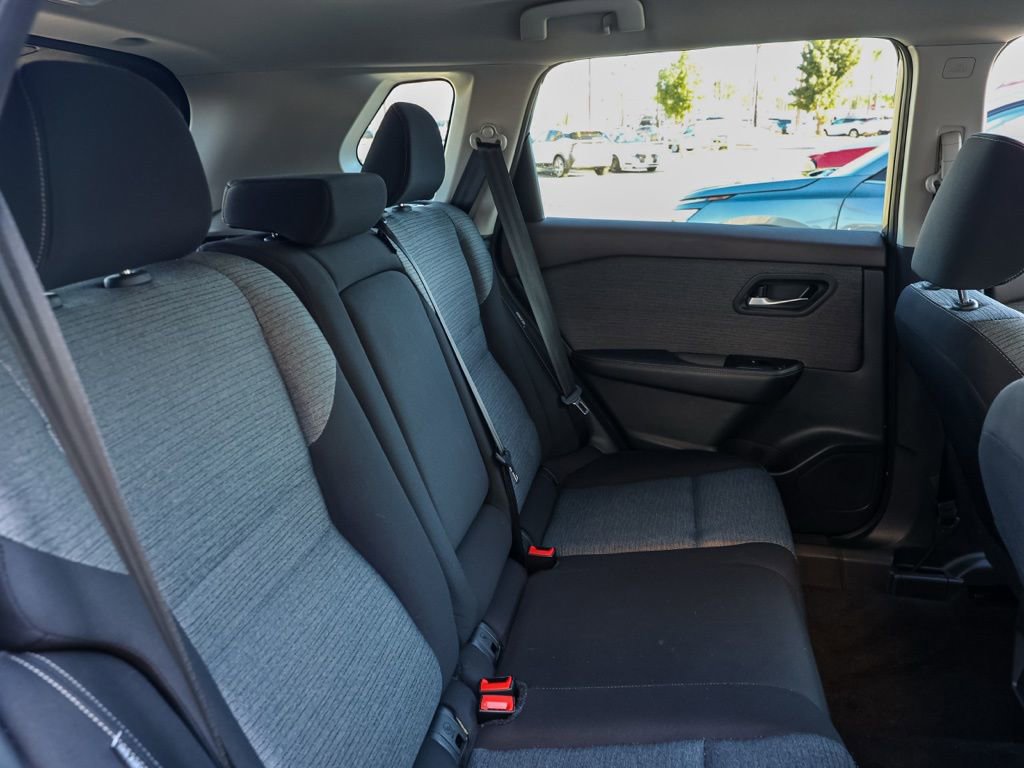 Used 2023 Nissan Rogue SV image 22