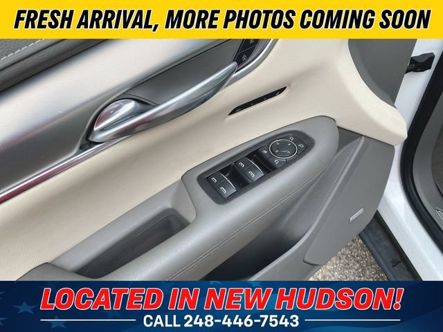 Used 2020 Cadillac XT5 Premium Luxury w/ LPO, Floor Liner Package FWD image 23