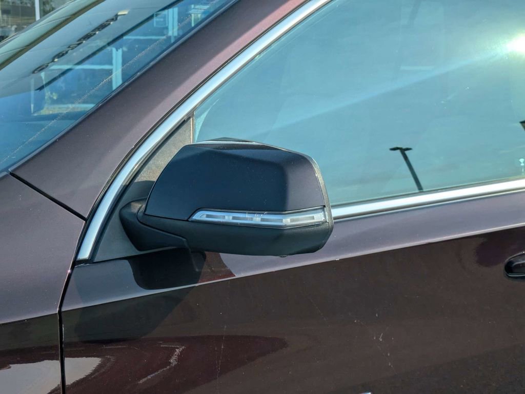Used 2022 Chevrolet Traverse LT FWD image 13
