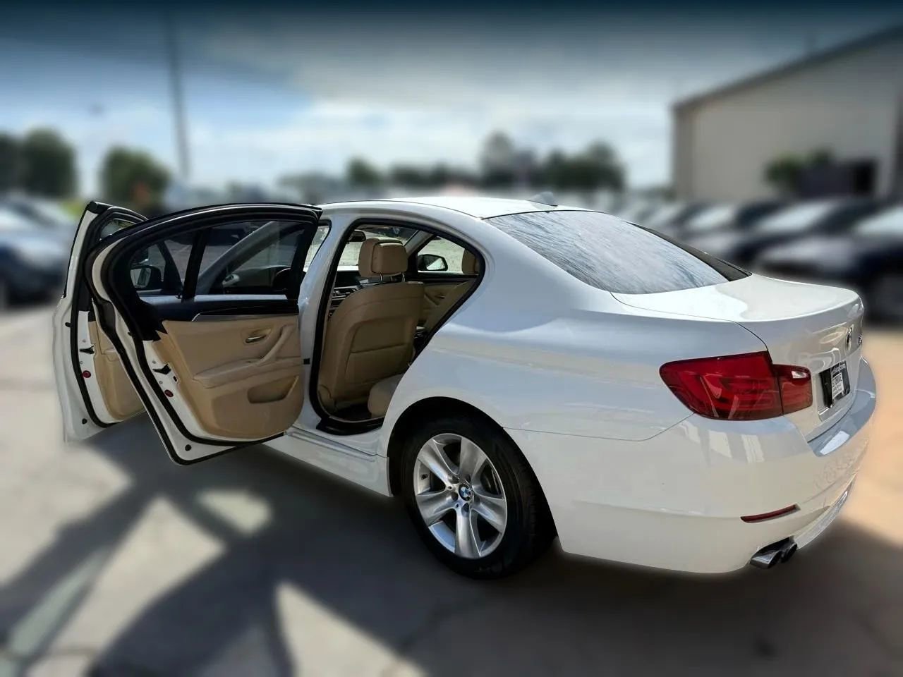 Used 2013 BMW 528i Sedan RWD image 24