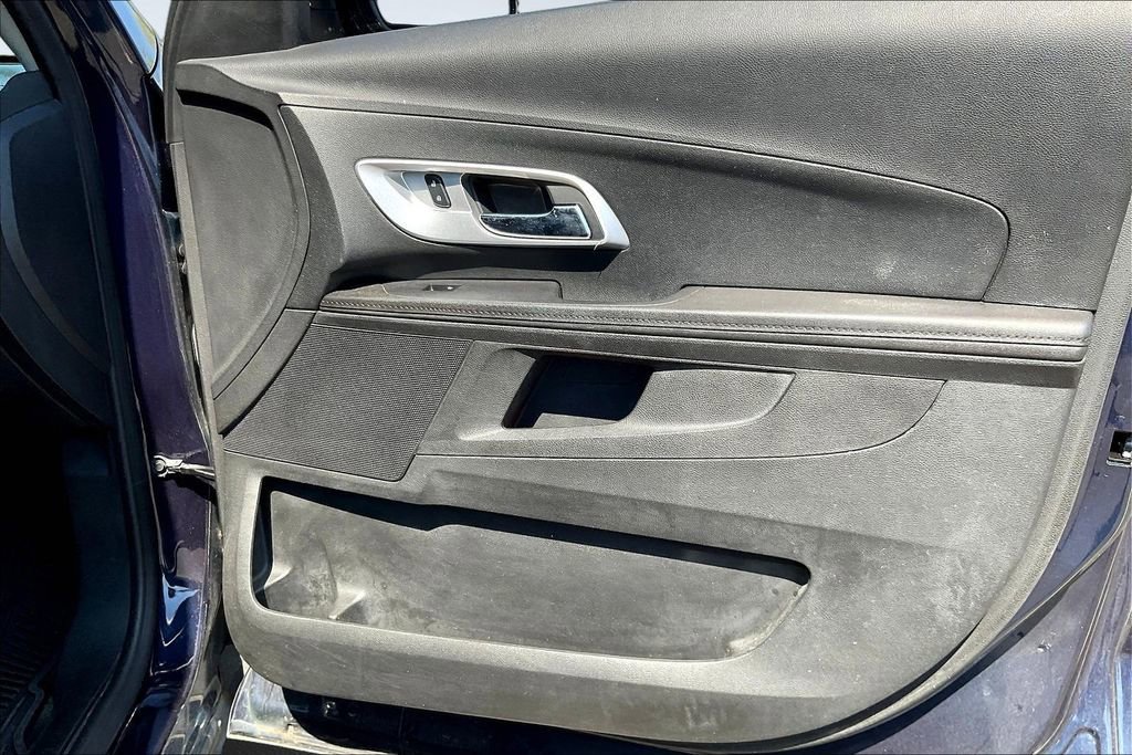 Used 2017 Chevrolet Equinox LS FWD image 23