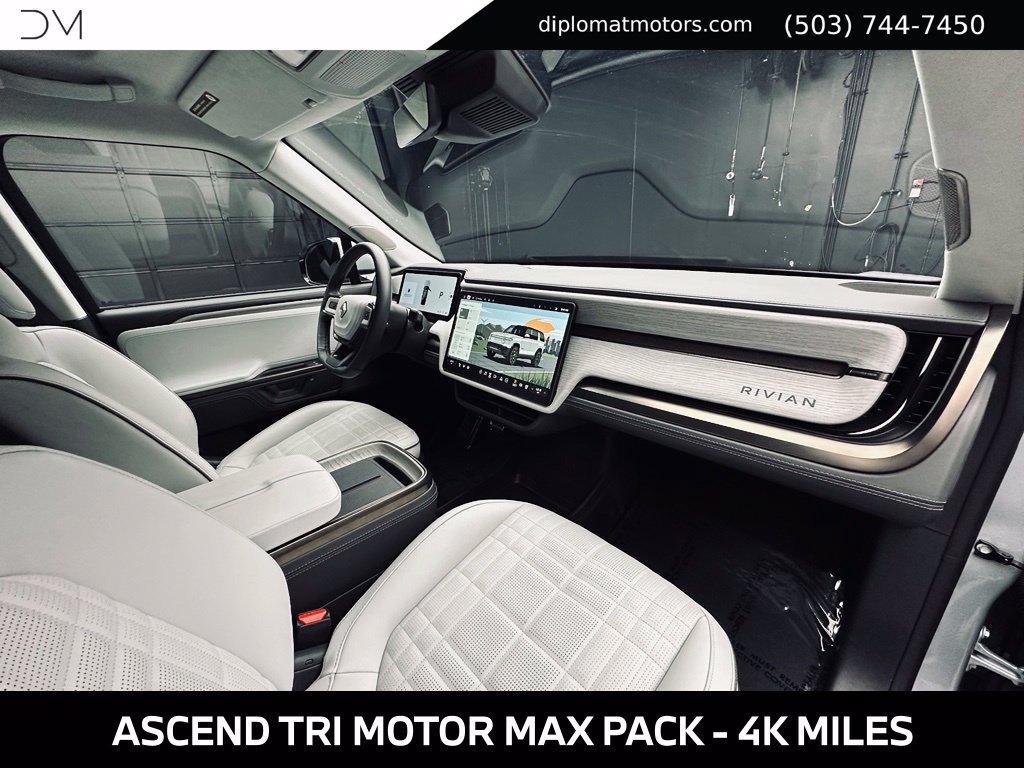 Used 2025 Rivian R1S Premium Dual AWD/4WD image 20