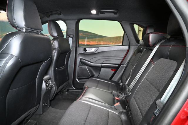Used 2025 Ford Escape ST-Line Select AWD/4WD image 44