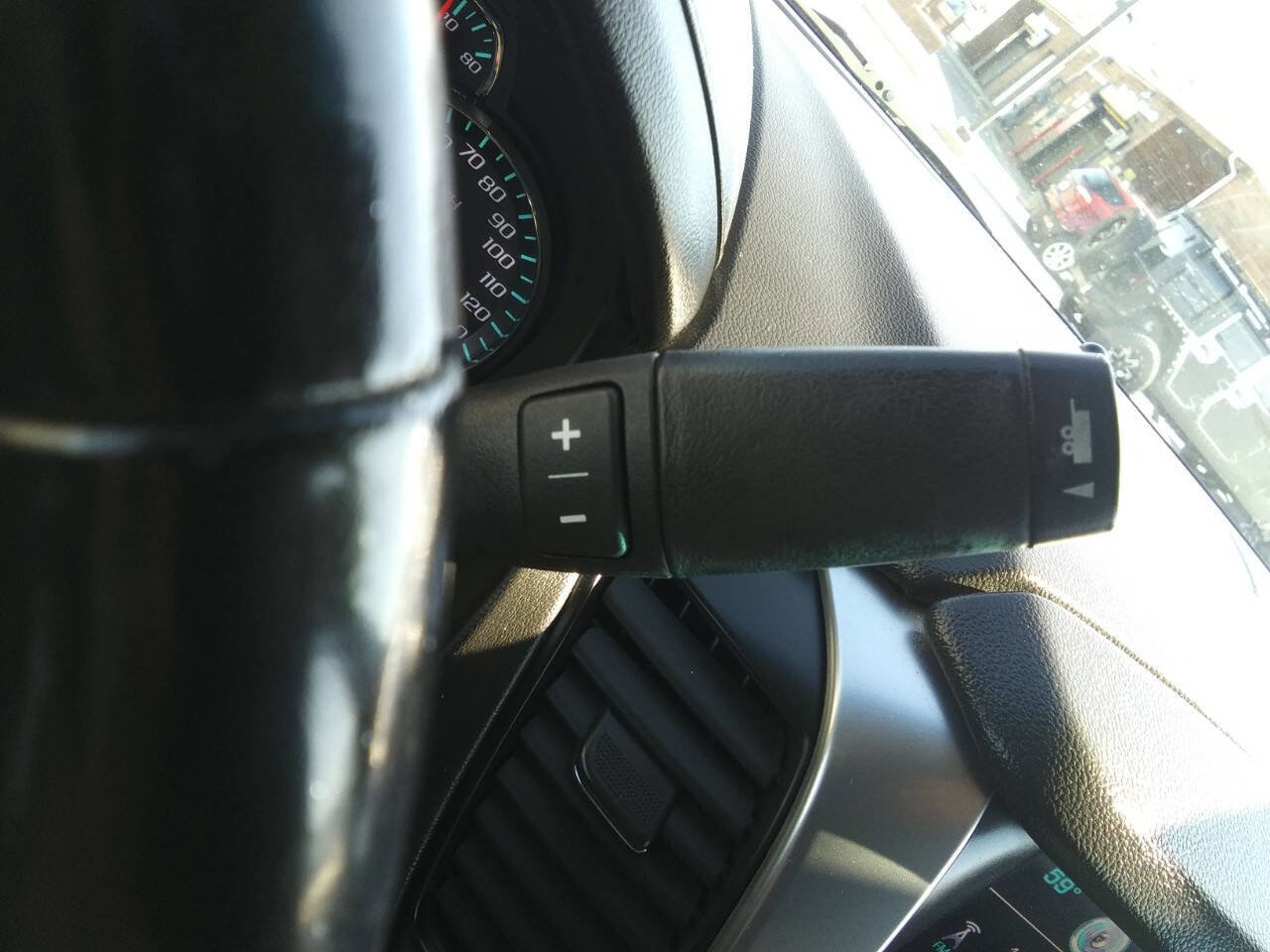 Used 2018 Chevrolet Suburban Premier image 30