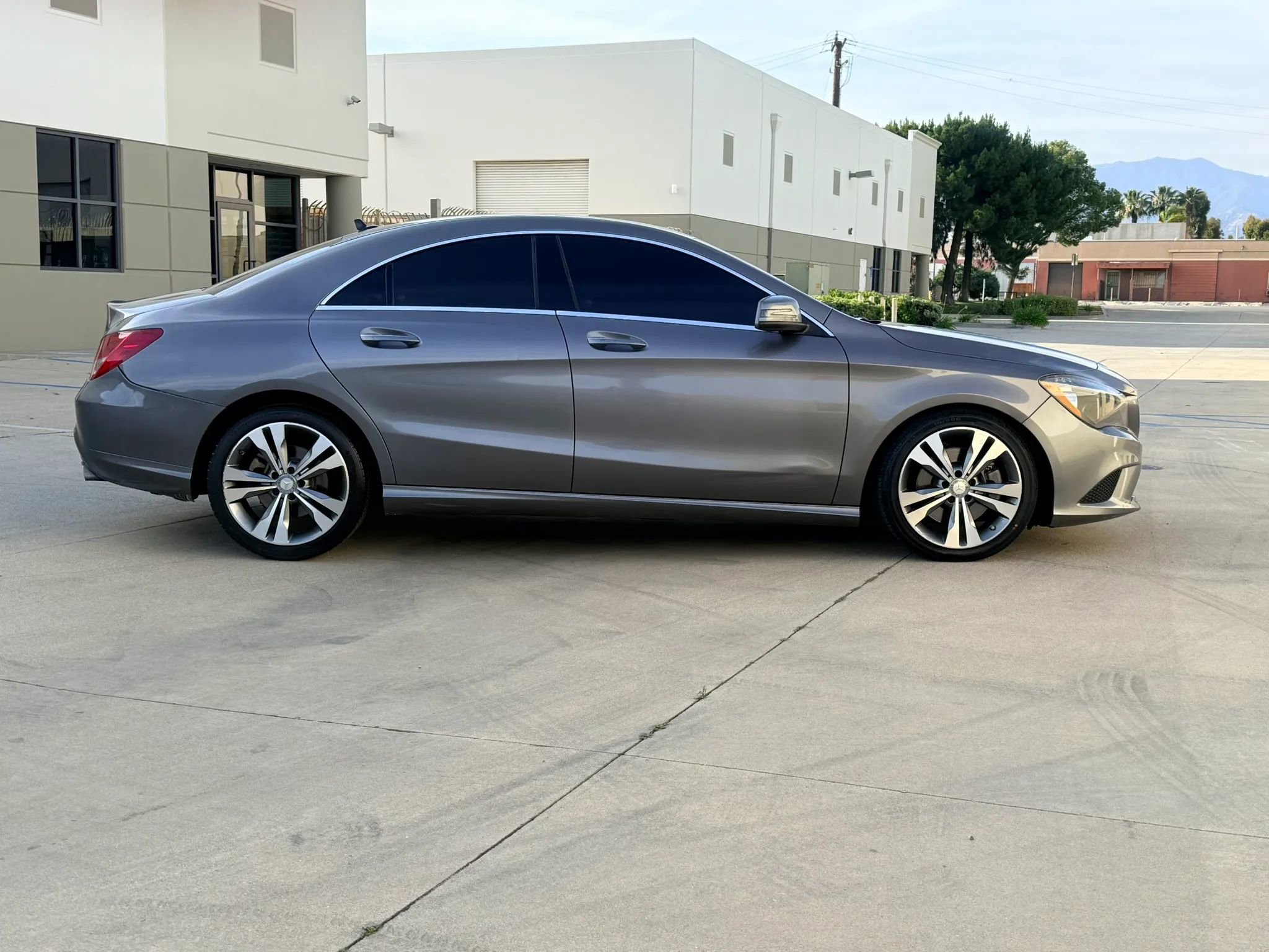 Used 2016 Mercedes-Benz CLA 250 image 4