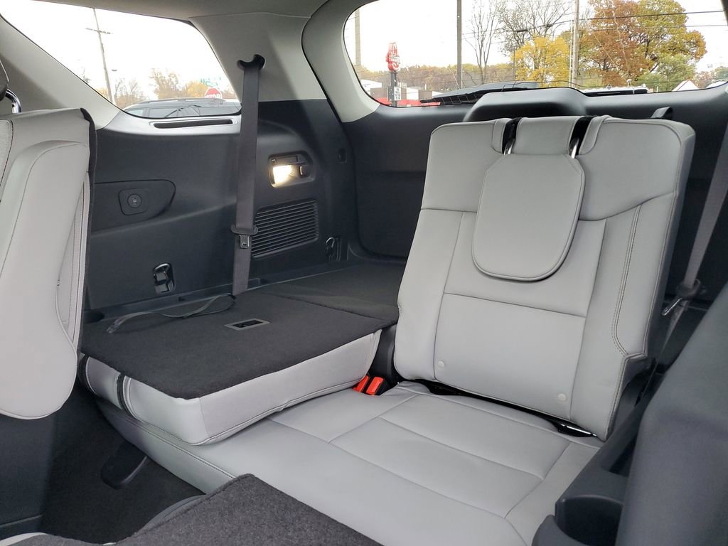 New 2026 Ford Explorer Active w/ Active Comfort Package image 10