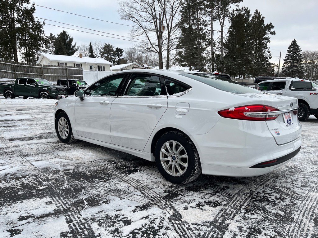 Used 2018 Ford Fusion S image 4