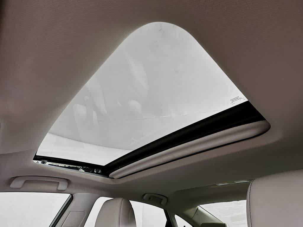 Used 2013 Toyota Avalon Limited FWD image 31