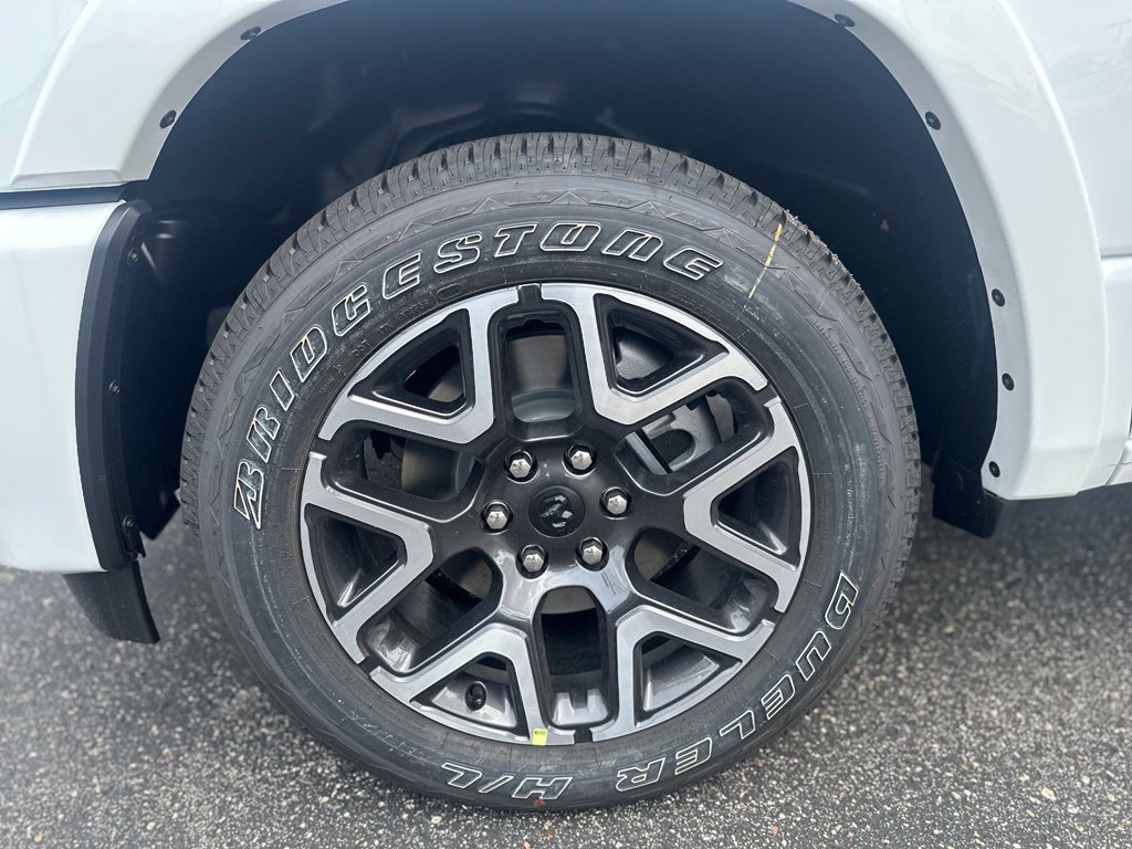 New 2027 RAM 1500 Laramie w/ Sport Appearance Package AWD/4WD image 15