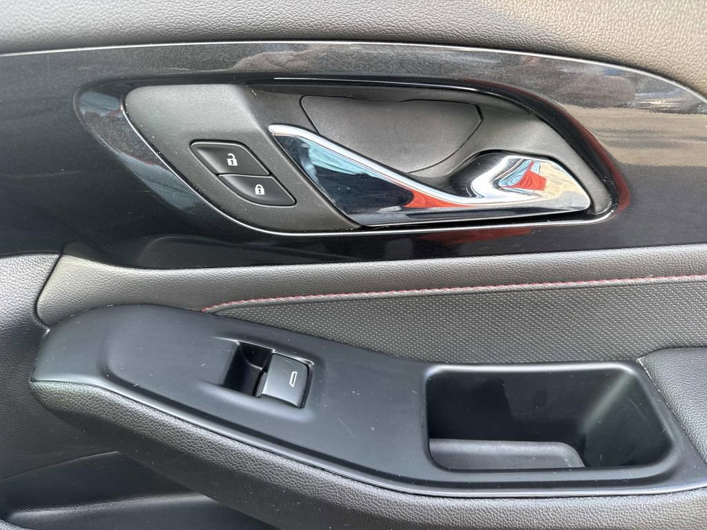 Certified 2023 Chevrolet Traverse RS image 14