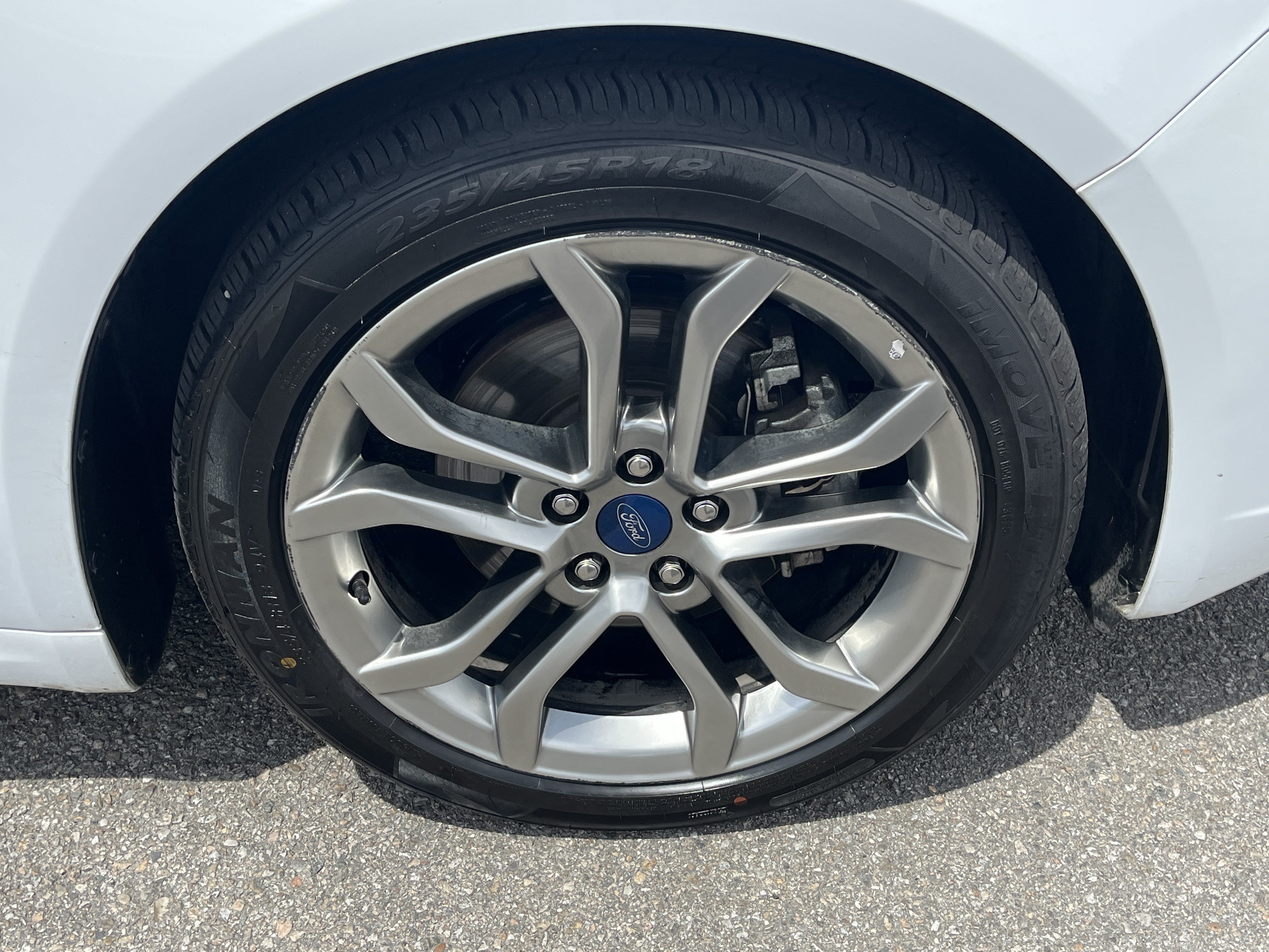 Used 2019 Ford Fusion SEL FWD image 29