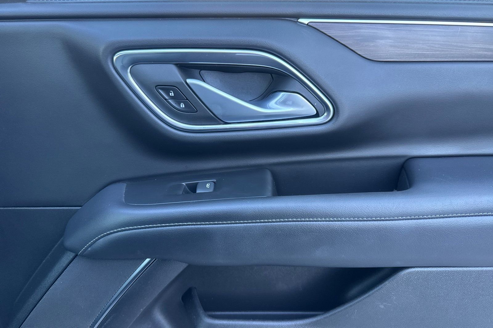 Used 2022 Chevrolet Tahoe Z71 w/ Off-Road Capability Package image 22