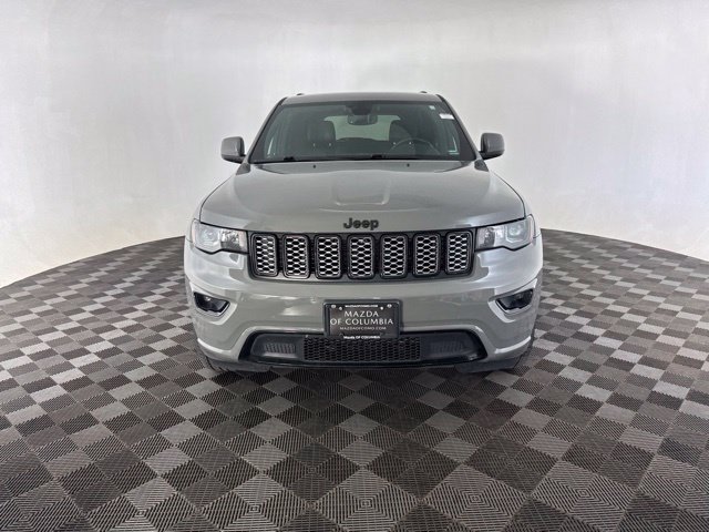 Used 2022 Jeep Grand Cherokee Laredo X AWD/4WD image 2