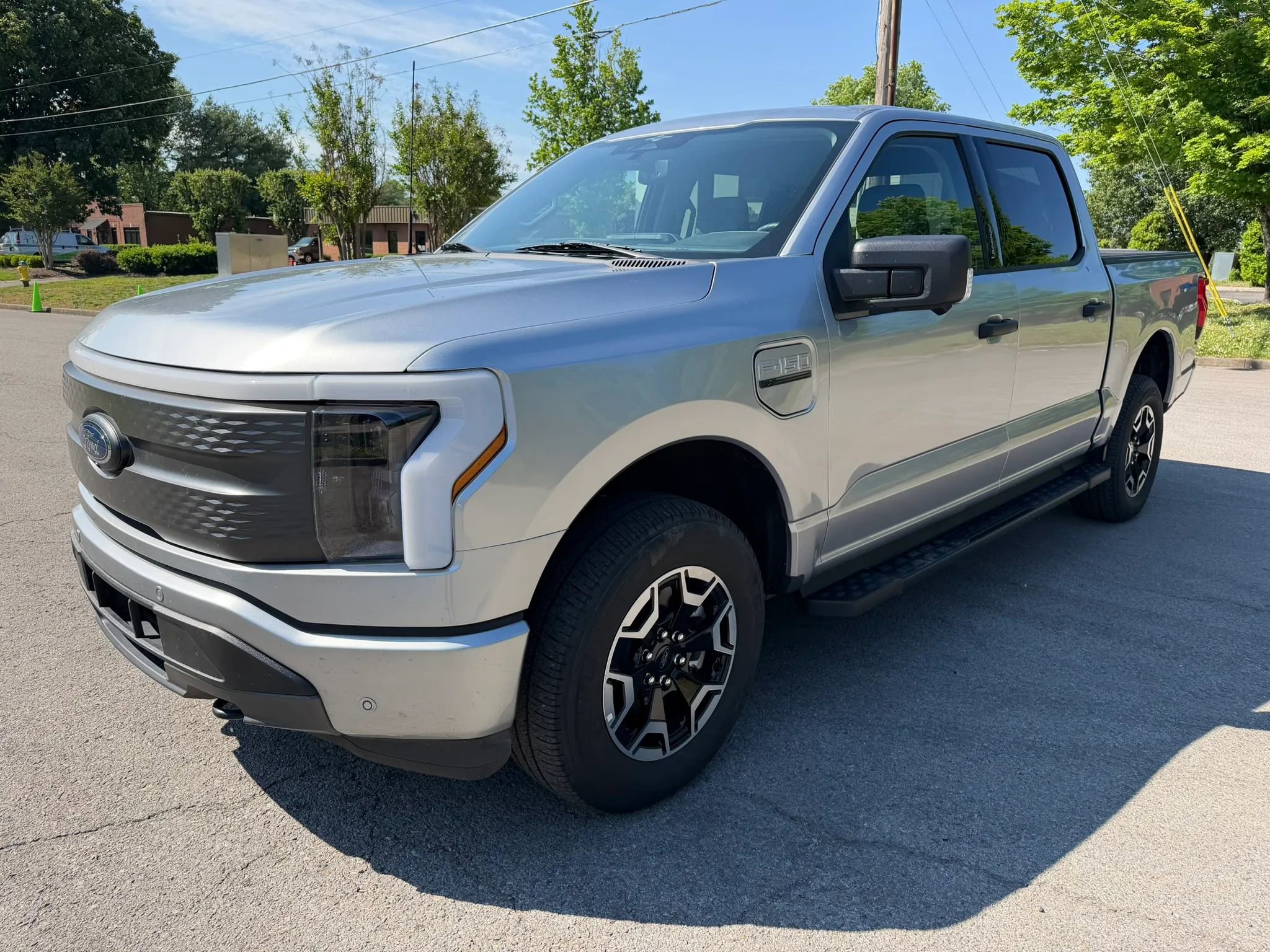 Used 2023 Ford F150 Lightning XLT AWD/4WD image 8