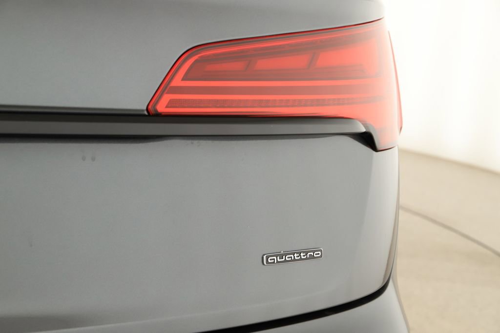 Certified 2025 Audi Q5 e Premium Plus w/ Premium Plus Package image 30