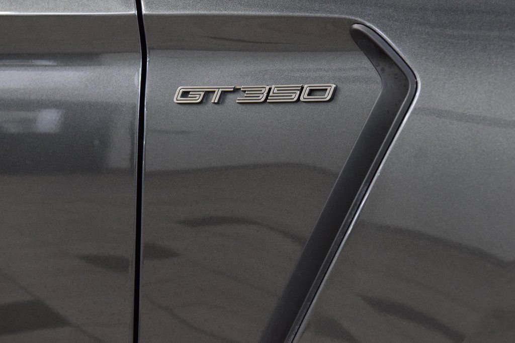 Used 2017 Ford Mustang Shelby GT350 image 18