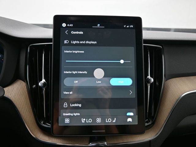 New 2026 Volvo XC60 B5 Core w/ Climate Package image 17