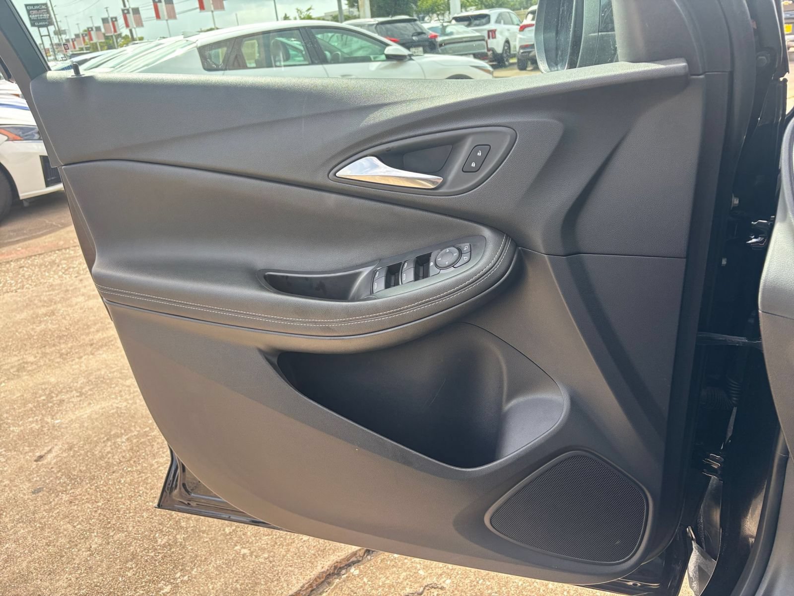 Used 2025 Buick Encore GX Preferred FWD image 18