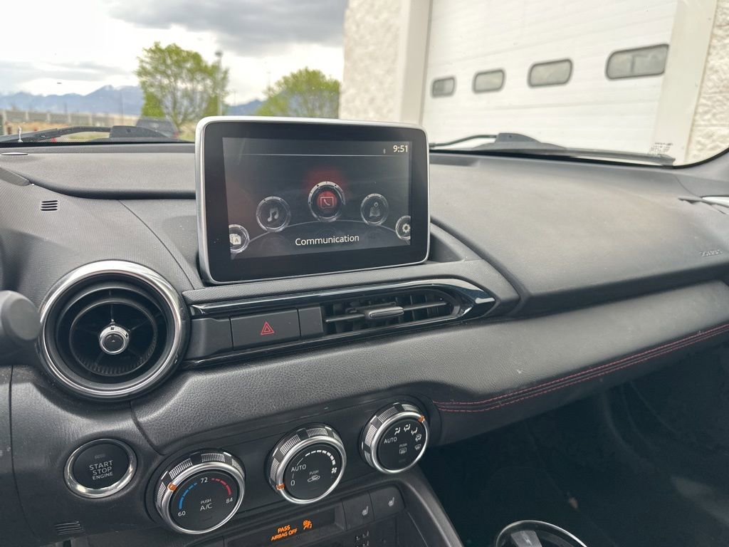 Used 2017 MAZDA MX-5 Miata RF Grand Touring image 12