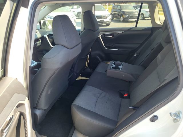 Used 2025 Toyota RAV4 XLE image 13