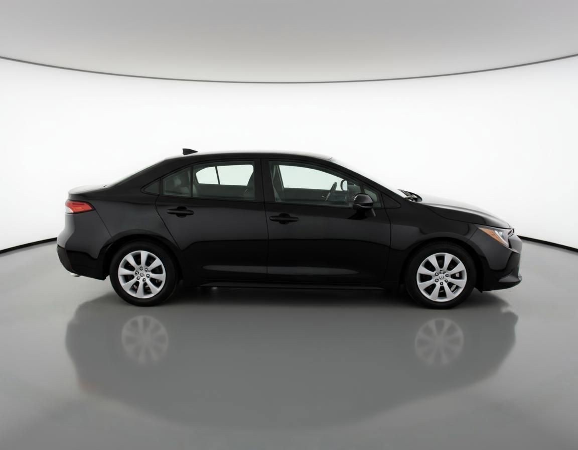 Used 2025 Toyota Corolla LE FWD image 11