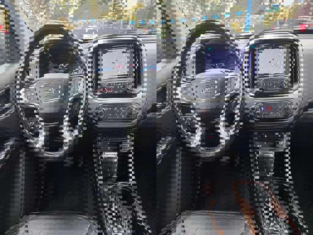 Used 2017 GMC Canyon SLT image 11