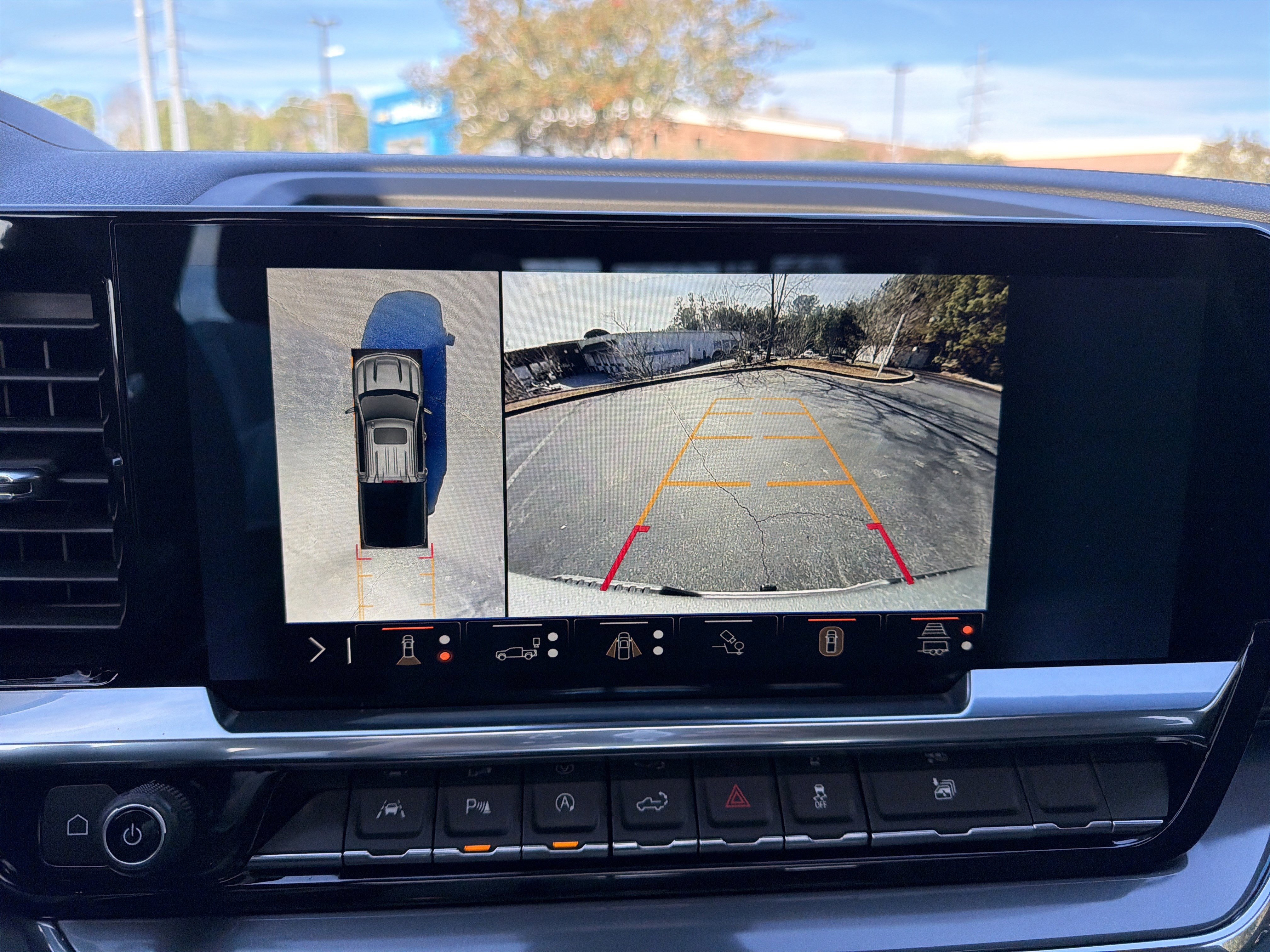 Used 2024 Chevrolet Silverado 1500 High Country w/ Technology Package image 31