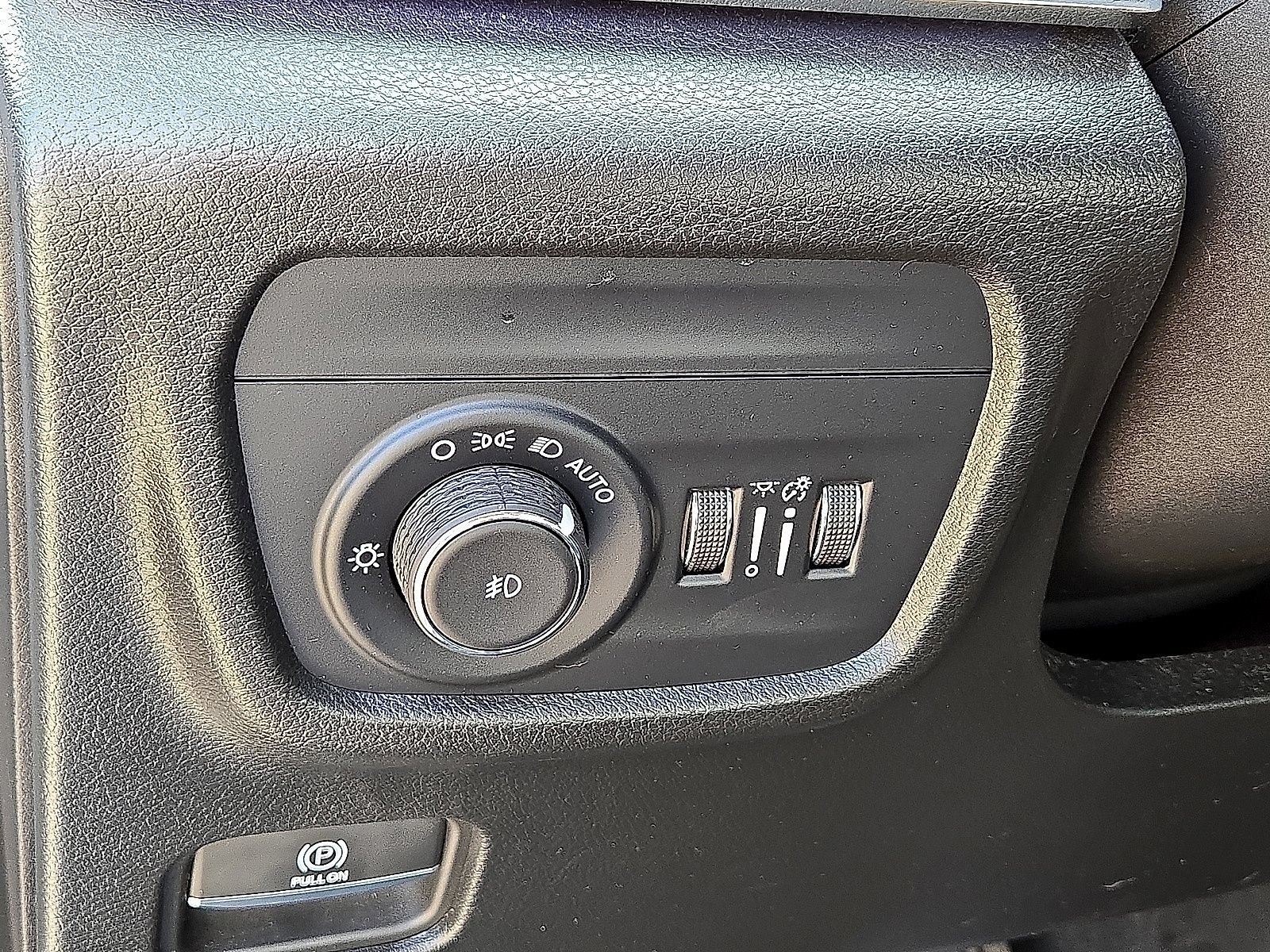 Used 2023 Jeep Grand Cherokee L Summit w/ MOPAR Finishing Package AWD/4WD image 26