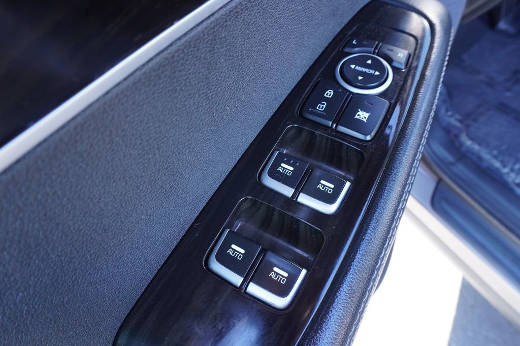 Used 2019 Kia Sorento EX image 16