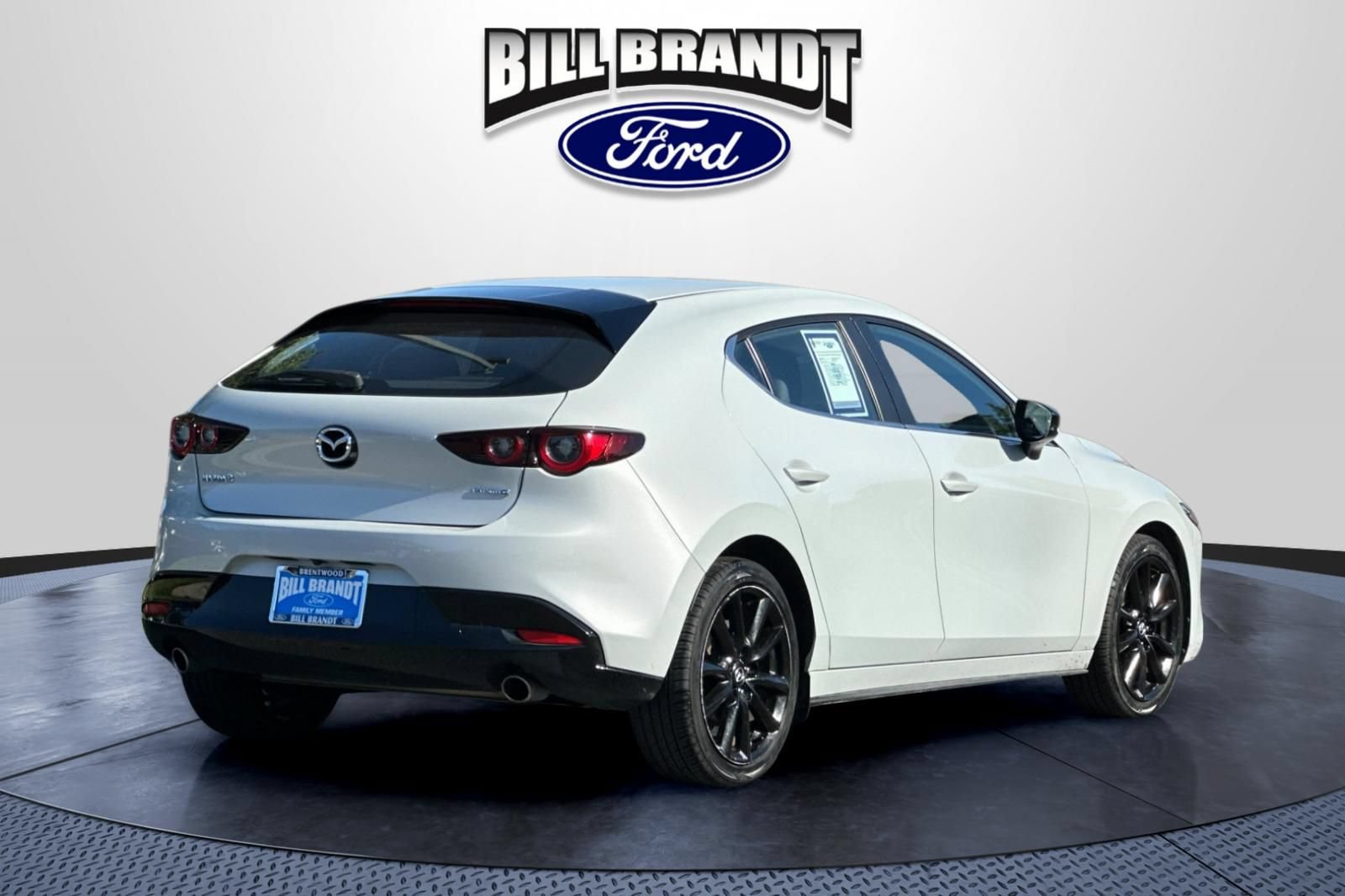 Used 2024 MAZDA MAZDA3 s FWD image 3