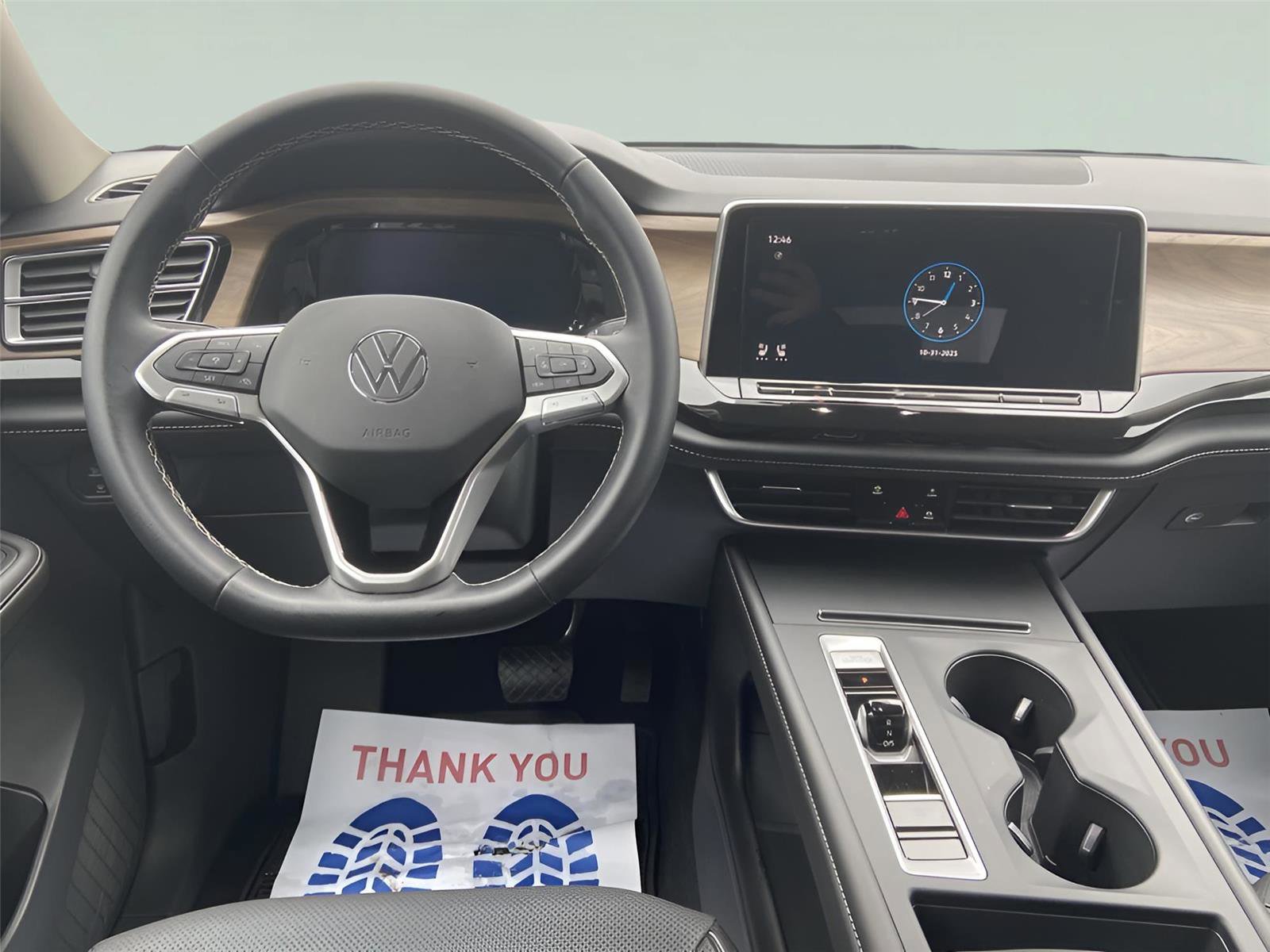 Used 2025 Volkswagen Atlas SE image 25