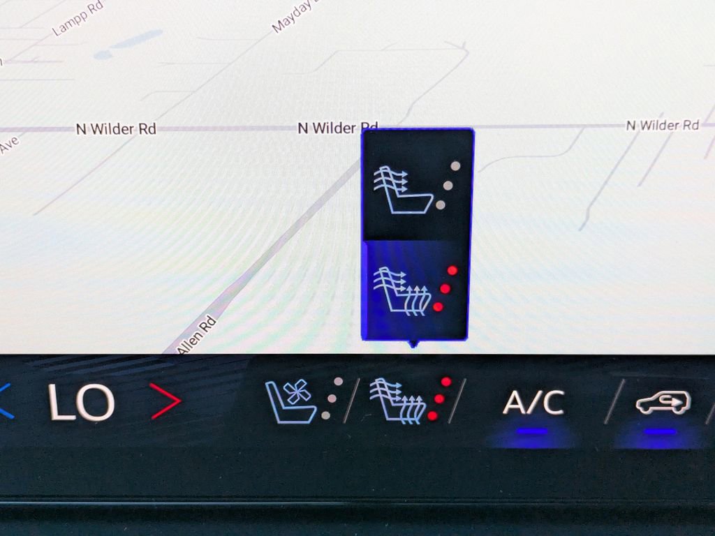 New 2025 Chevrolet Suburban Premier image 26