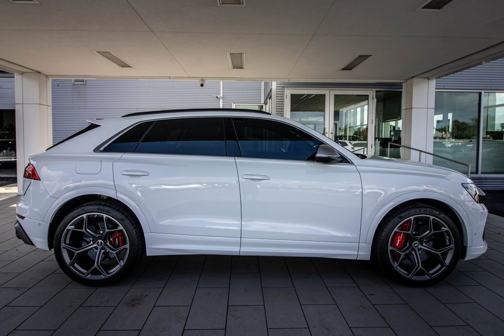 Used 2025 Audi RS Q8 performance image 21