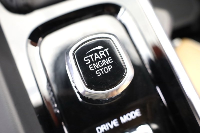 Used 2020 Volvo V60 T5 Cross Country w/ Protection Package Premier image 24