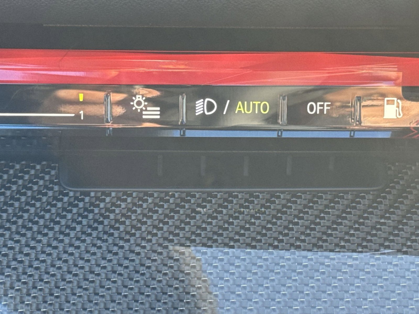 New 2026 BMW 550e xDrive w/ Executive Package image 22