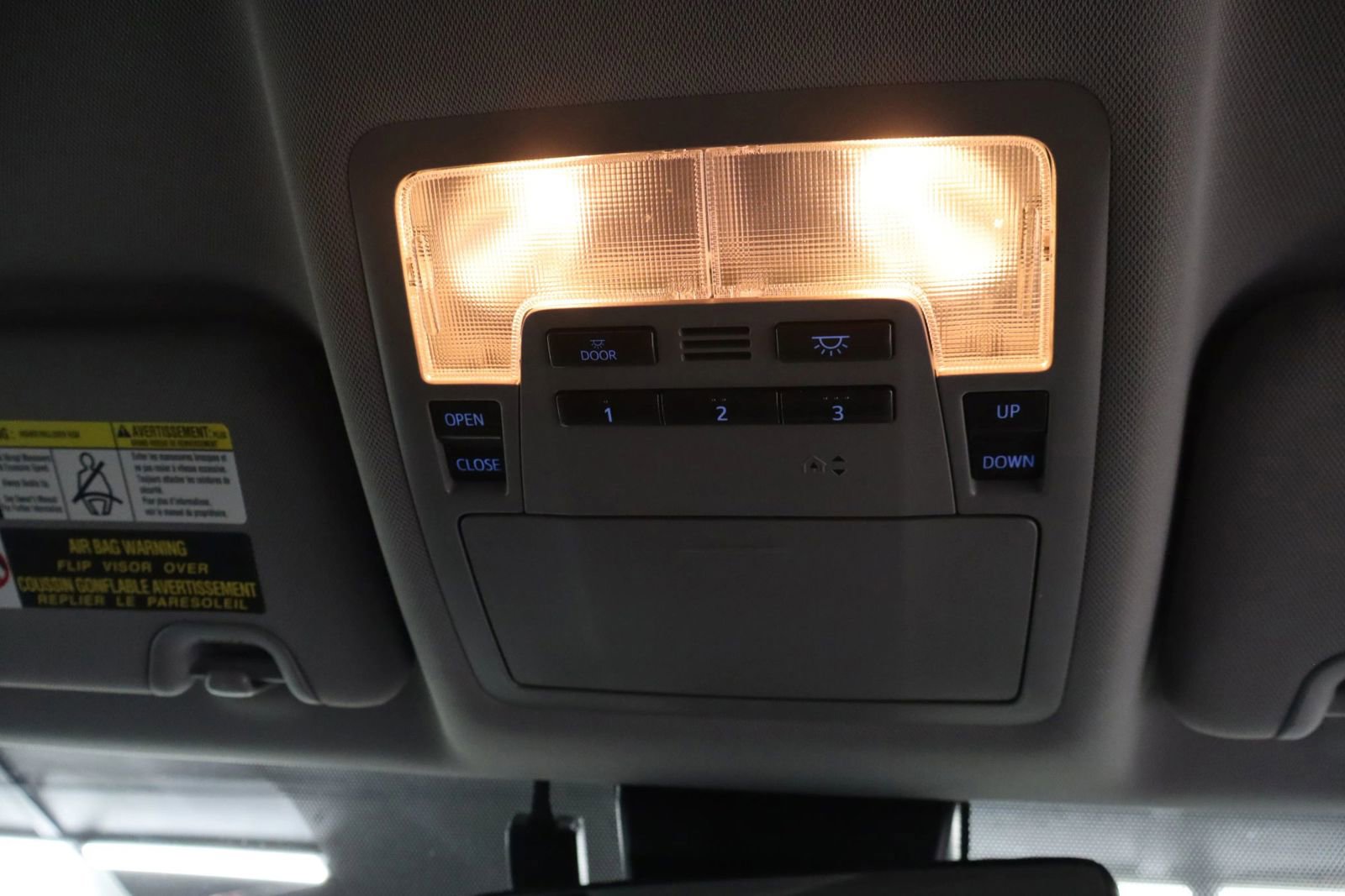 Used 2017 Toyota Highlander XLE image 37