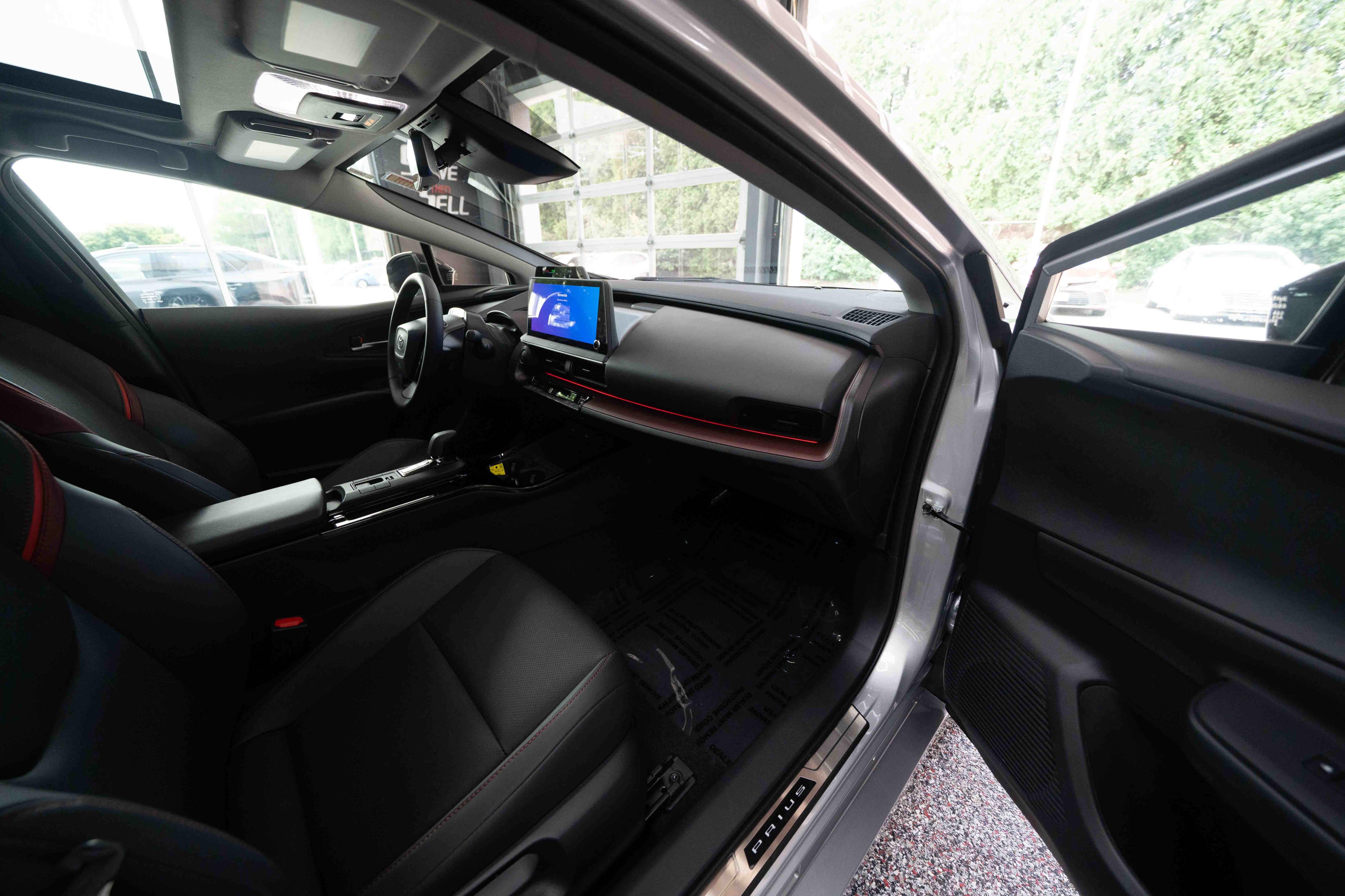Certified 2026 Toyota Prius Plug-In Hybrid FWD image 26
