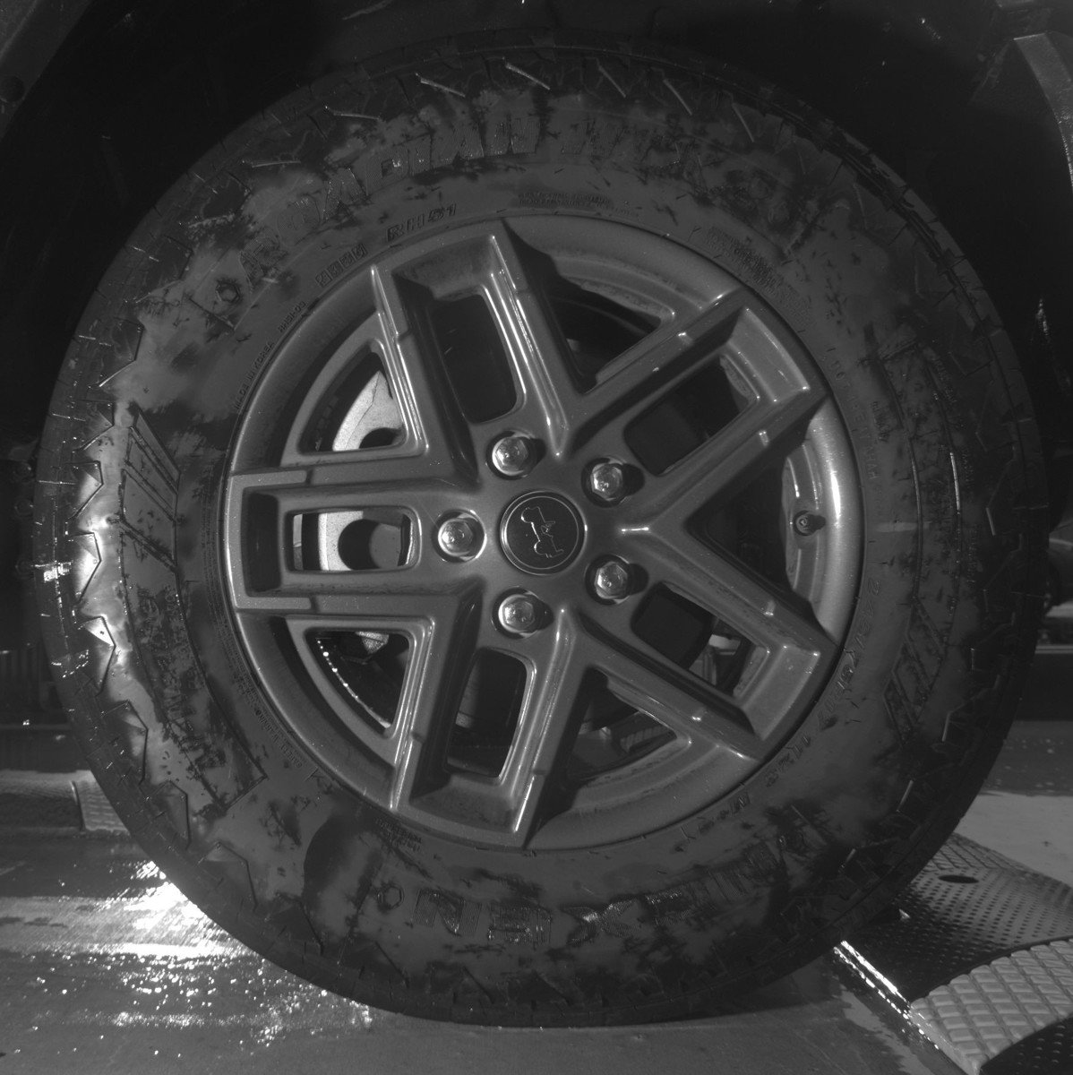 Used 2025 Jeep Wrangler Sport S image 13